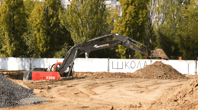 Bihus.Info: у Херсоні будують школи пов’язані з владою підрядники, попри протести місцевих