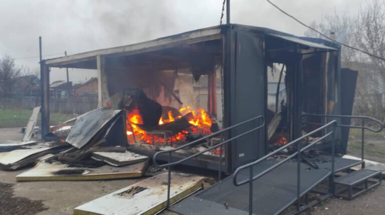 Росіяни знищили два відділення “Укрпошти” за два дні