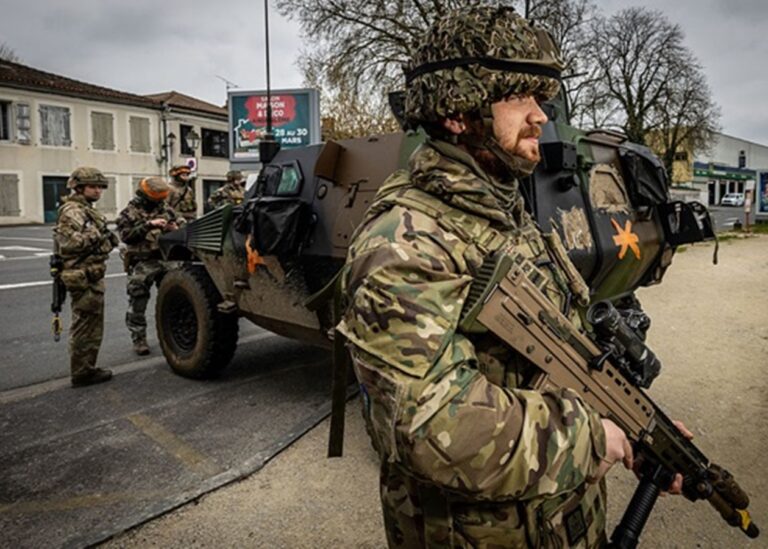 Шість країн готові направити війська до України