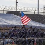 Плани Трампа депортувати мільойн мігрантів нереалістичні - ЗМІ
