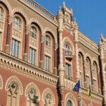 За тиждень Нацбанк продав 748 мільйонів доларів