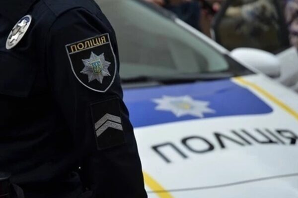 Молодь влаштувала танці біля алеї загиблих Героїв на Рівненщині Молодь влаштувала танці біля алеї загиблих Героїв на Рівненщині
