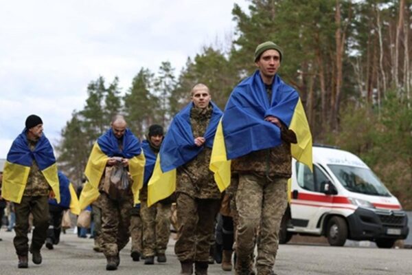 Стало відомо, скільки військових перебувають у полоні Росії Стало відомо, скільки військових перебувають у полоні Росії
