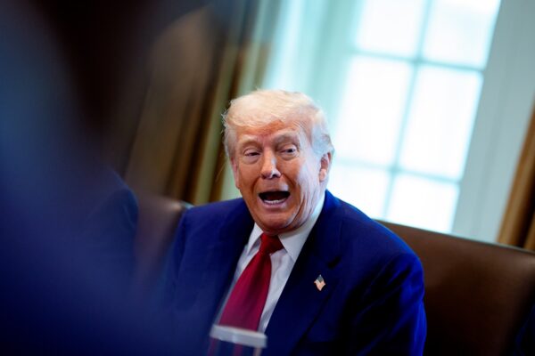 Трамп: РФ хоче всю Україну, але їй доведеться поступитися Трамп: РФ хоче всю Україну, але їй доведеться поступитися