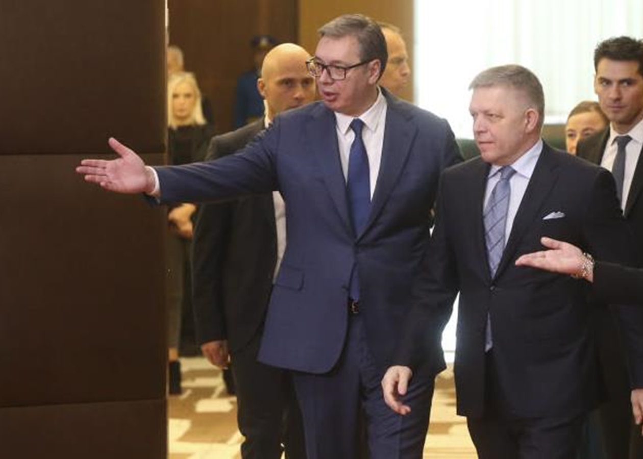 Три країни не пускають літаки Фіцо та Вучича в Росію