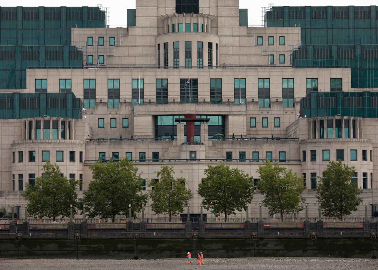 Головою британської розвідки MI6 вперше в історії стане жінка - ЗМІ