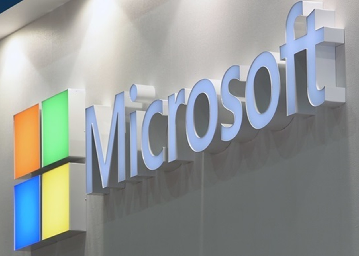 Компанія Microsoft звільняє близько 7000 працівників