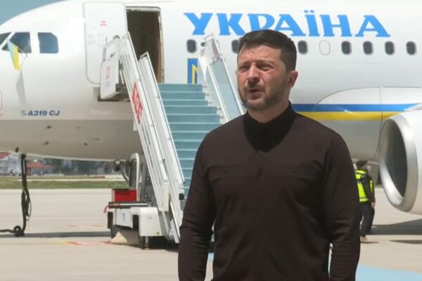Зеленський прибув до Анкари і зробив заяву про РФ Зеленський прибув до Анкари і зробив заяву про РФ
