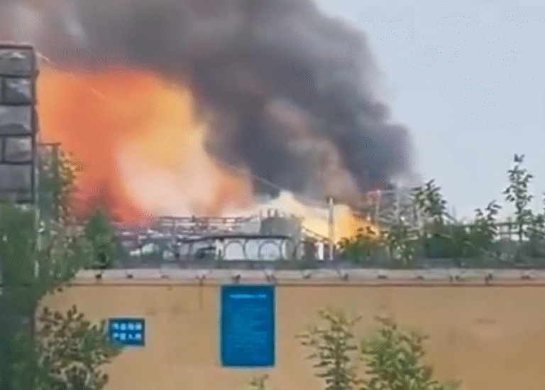 На хімзаводі у Китаї стався потужний вибух