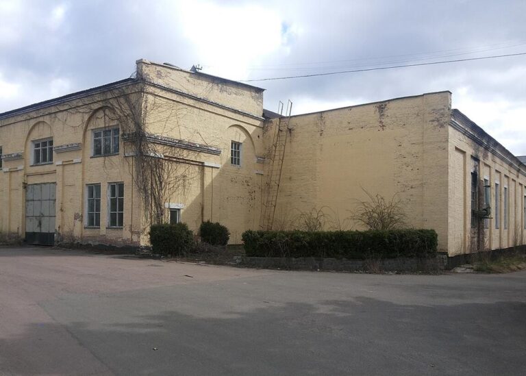 Фонд держмайна продав Київський авторемонтний завод