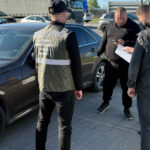 В Україні розкрили масштабну схему ввезення автівок під виглядом гумдопомоги для ЗСУ