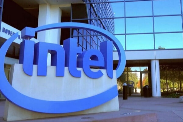 Криза Intel: головний стратег покине компанію – Reuters