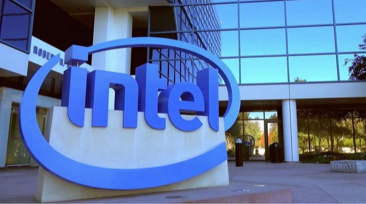 Криза Intel: головний стратег покине компанію – Reuters