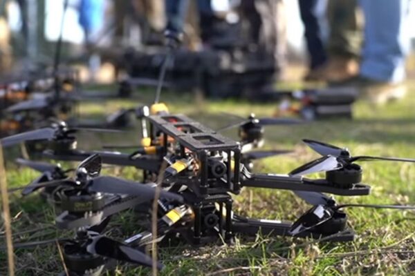 Україна вперше застосувала дрон-матку на базі ШІ Україна вперше застосувала дрон-матку на базі ШІ