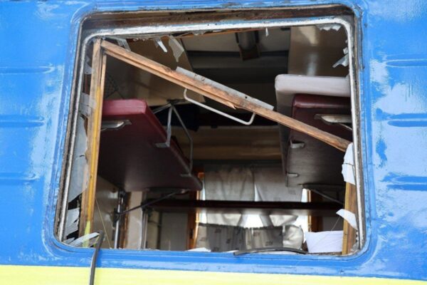 УЗ пояснила, чому не зупиняє потяги під час атак УЗ пояснила, чому не зупиняє потяги під час атак