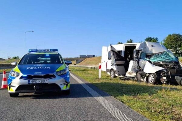 Під Варшавою сталася ДТП за участю українців: є потерпілі Під Варшавою сталася ДТП за участю українців: є потерпілі