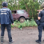На Харківщині окупанти скинули вибухівку на авто: є загиблий