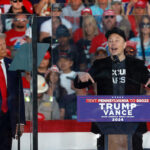 Акції Tesla рухнули після публічного конфлікту Трампа і Маска