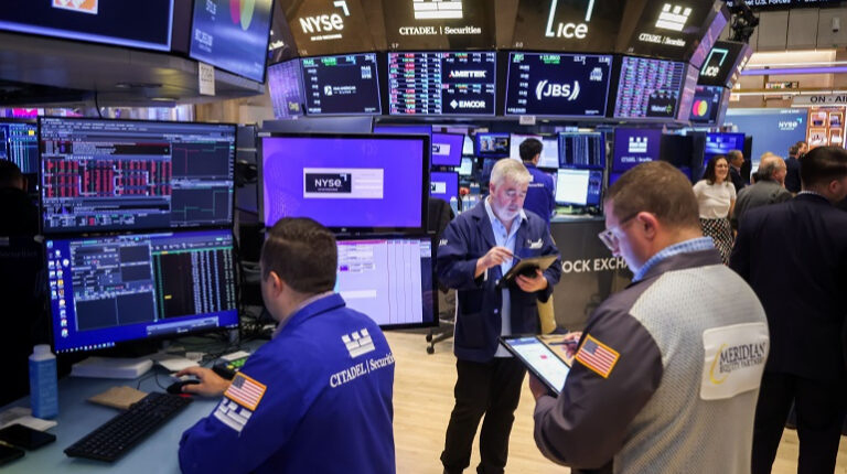 Інвестори вивели майже 20 мільярдів доларів із фондового ринку: причини