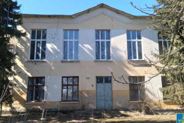 Суд наказав забрати у релігійної організації приватизований дитячий табір на Київщині Суд наказав забрати у релігійної організації приватизований дитячий табір на Київщині