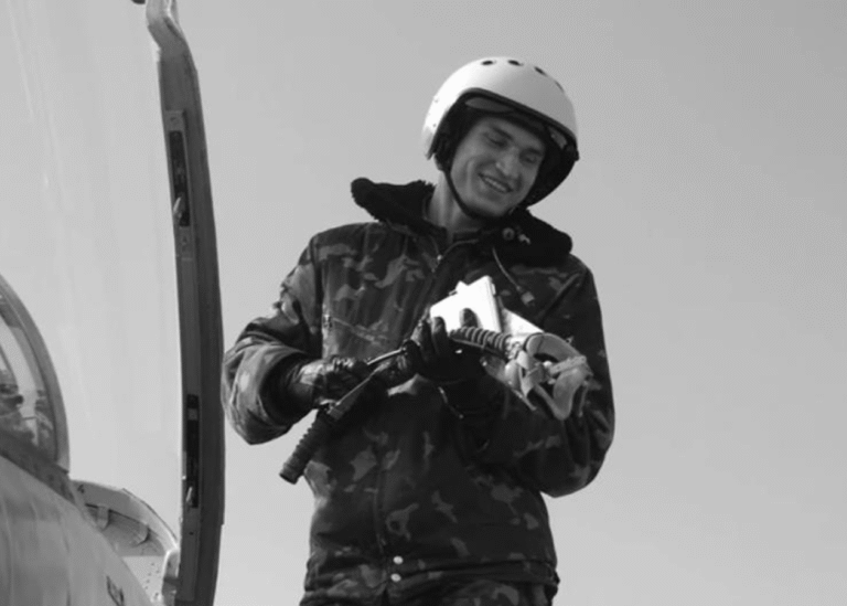 Загибель льотчика Устименка: що про нього відомо