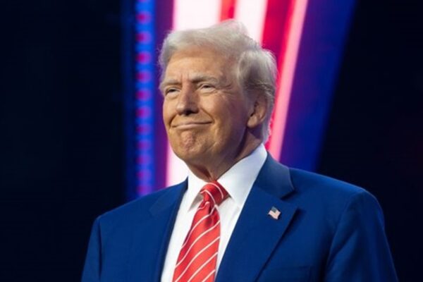 Включно з американцями: Трамп обмірковує депортацію злочинців Включно з американцями: Трамп обмірковує депортацію злочинців