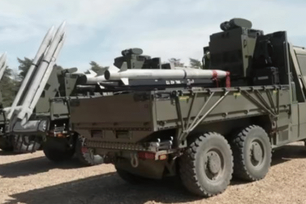 Віськові показали, як ЗРК Raven збиває цілі РФ британськими ракетами Віськові показали, як ЗРК Raven збиває цілі РФ британськими ракетами