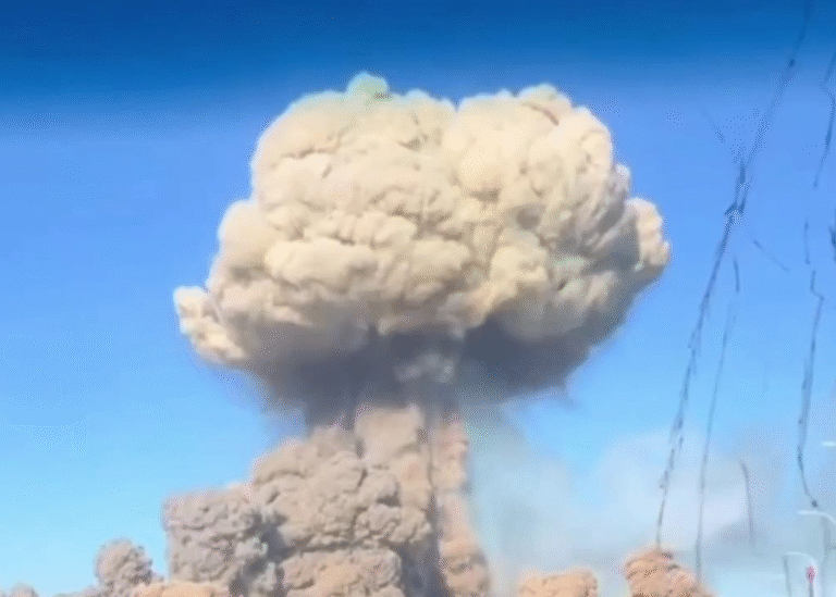 Жителів Житомирщини закликали закрити вікна та пити багато води