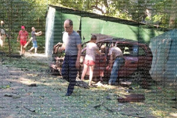 В Одесі вибухнуло авто, у якому перебував чоловік В Одесі вибухнуло авто, у якому перебував чоловік