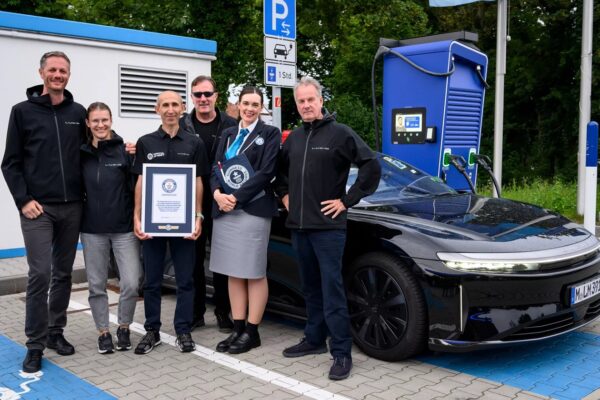 Електрокар Lucid встановив світовий рекорд з пробігу на одній зарядці Електрокар Lucid встановив світовий рекорд з пробігу на одній зарядці