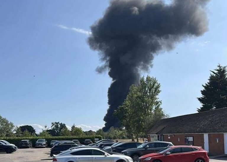 В аеропорту біля Лондона розбився літак