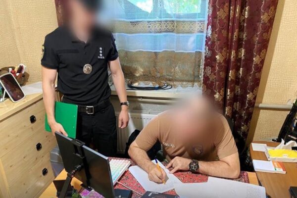 Двох комбатів ЗСУ і начштабів спіймали на незаконних виплатах Двох комбатів ЗСУ і начштабів спіймали на незаконних виплатах