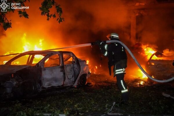 Дрони з різних напрямків: в Одесі пролунали вибухи Дрони з різних напрямків: в Одесі пролунали вибухи