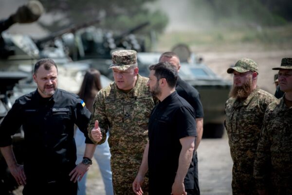 Президент відвідав тренувальну базу Нацгвардії