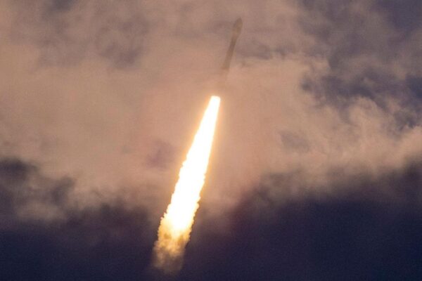 Arianespace вивела на орбіту п’ять супутників Arianespace вивела на орбіту п’ять супутників