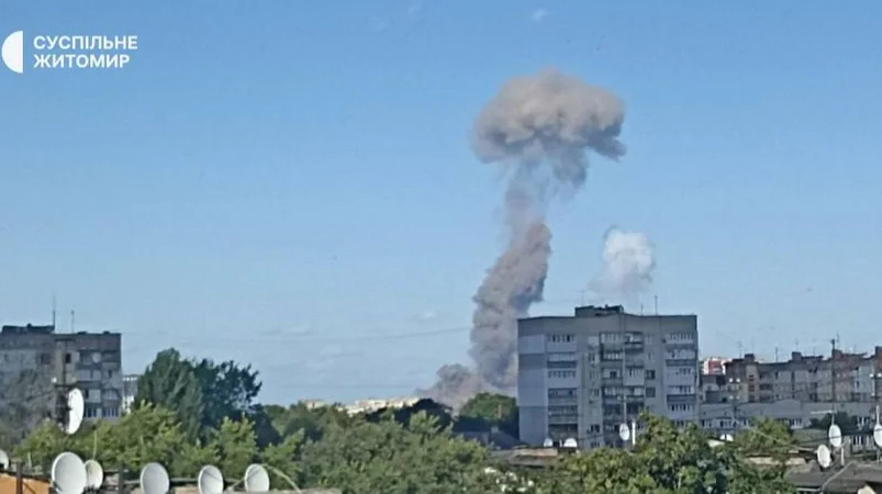 На Житомирщині перекрили рух в обидва напрямки на трасі Київ – Чоп: як об