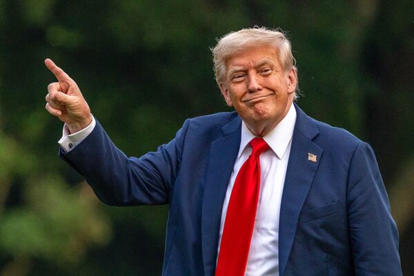 Трамп перепостив ШІ-відео "затримання Обами"
