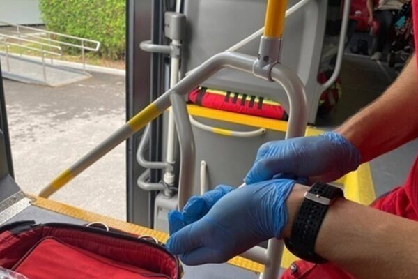 Росіяни вдарили по Херсону: є жертви й поранені Росіяни вдарили по Херсону: є жертви й поранені