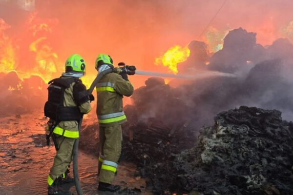 РФ влучила в житловий будинок Чугуєва, є поранені РФ влучила в житловий будинок Чугуєва, є поранені