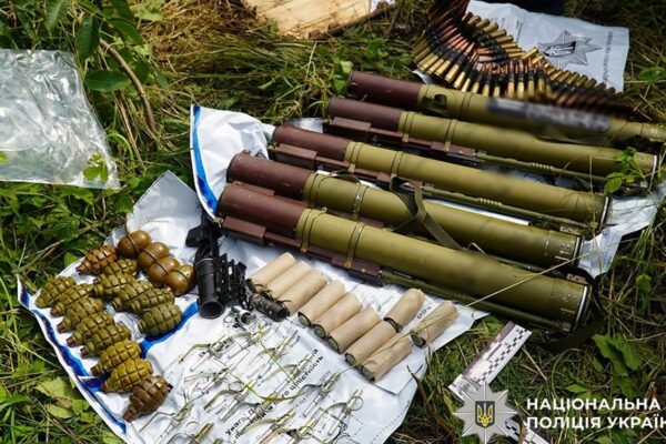 На Тернопільщині викрили масштабний збут зброї і психотропів На Тернопільщині викрили масштабний збут зброї і психотропів