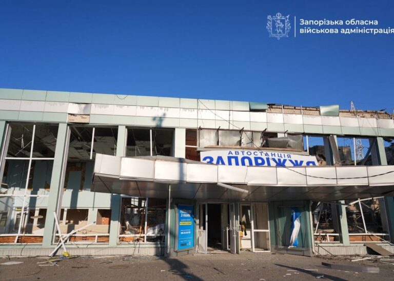 Зеленський відповів на удар по вокзалу в Запоріжжі