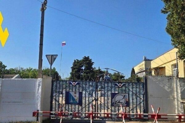 Партизани виявили штаб у Криму, який керує ударами по півдню України Партизани виявили штаб у Криму, який керує ударами по півдню України