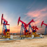 МЕА прогнозує рекордний профіцит нафти