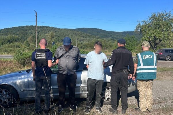 Священник УПЦ МП хотів провезти ухилянта під рясою