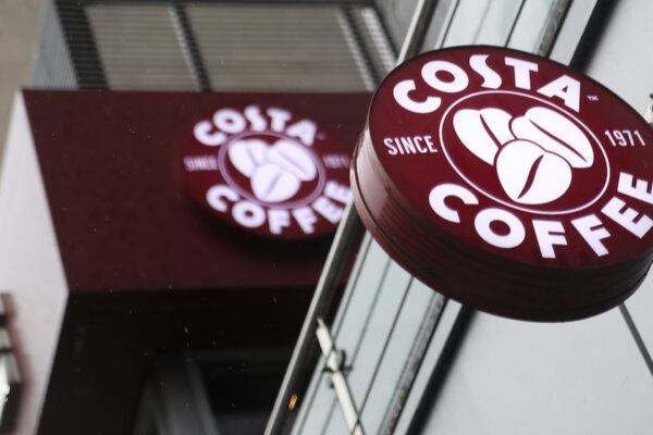Coca-Cola планує продати найбільшу мережу кавʼярень у Британії – SkyNews Coca-Cola планує продати найбільшу мережу кавʼярень у Британії – SkyNews