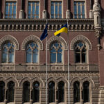 За тиждень Нацбанк продав 640 мільйон доларів