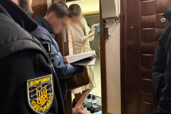 Посадовцям з Кіровоградщини загрожує до 12 років увʼязнення за оборудки із землею