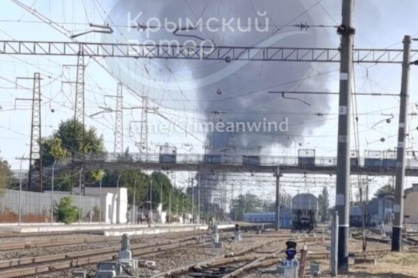 Дрони атакували залізничну інфраструктуру в Криму Дрони атакували залізничну інфраструктуру в Криму