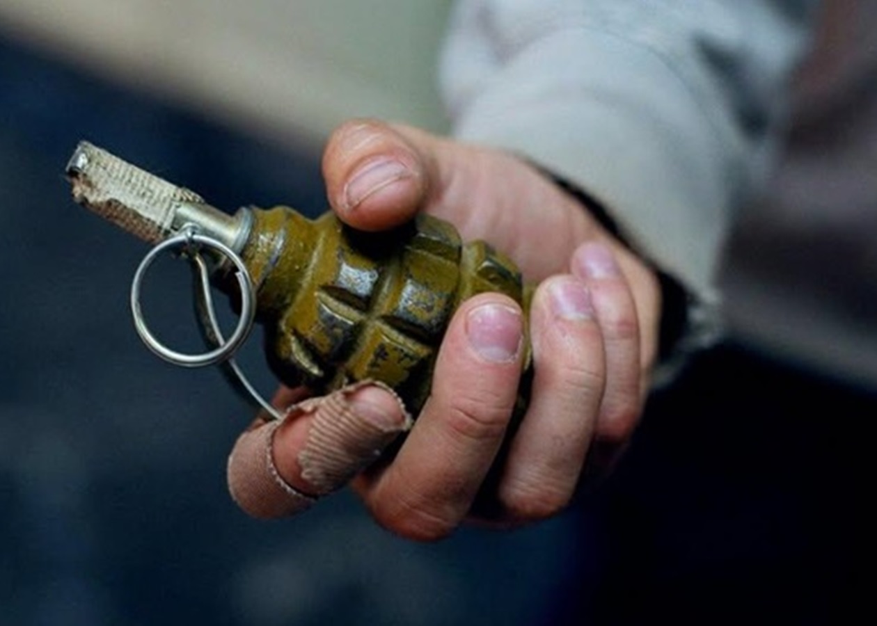 У Хмельницькому чоловік підірвав гранату: є постраждалі