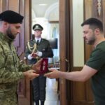 Зеленський привітав та нагородив воїнів-танкістів